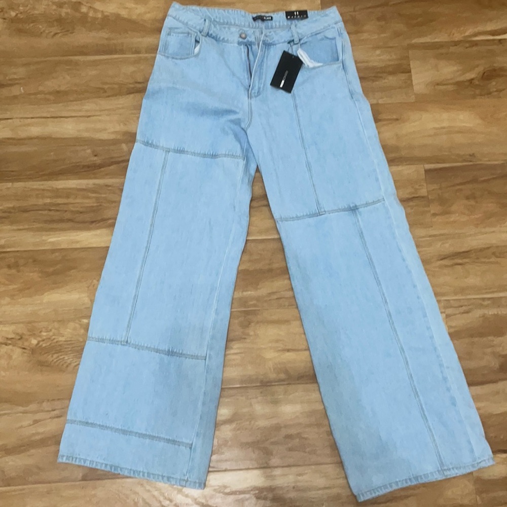Wide leg light blue jeans size 11 fashion nova